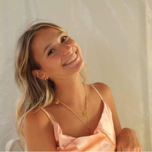 Meet your Posher, Camille